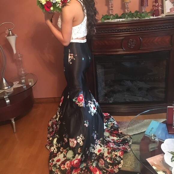 Rachel Allan Prom Dress - Picture 5 of 6